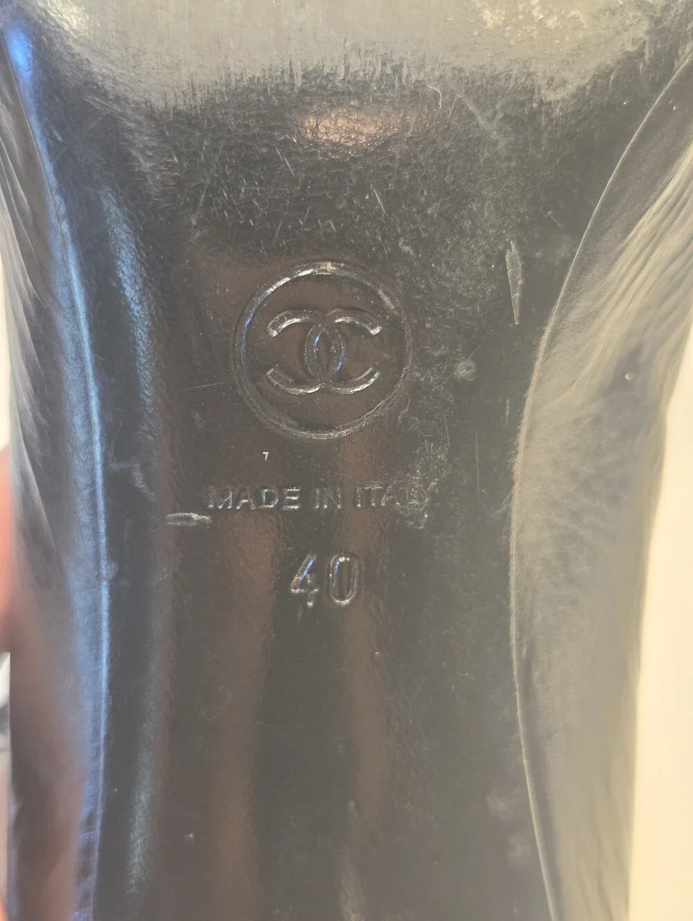 Chanel pumps black leather CC Pointed Cap Toe Size 40 Authentic